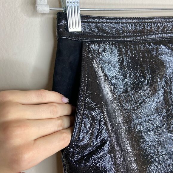 Theory Berdin Mini Black Skirt Patent Leather Zip Lambskin Size 4 - Picture 11 of 13